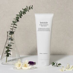 White Nourishing Body Cream